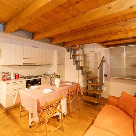 Apartment Grazioso Rustico A 100 Metri Dalla Spiaggia Bellagio